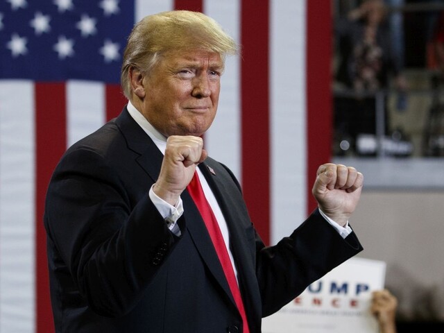 Myslím si, že sa zbláznili. Trump pokračuje v kritike Fed
