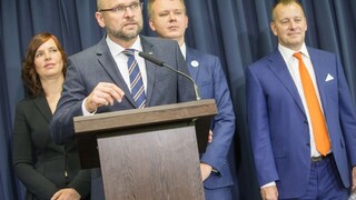 Opozícia sa pri vyjednávaní o voľbe ústavných sudcov zjednotila