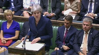 Dohoda o brexite je stále na dosah, oznámila Mayová poslancom