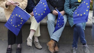 Opustí Británia EÚ s dohodou alebo bez?