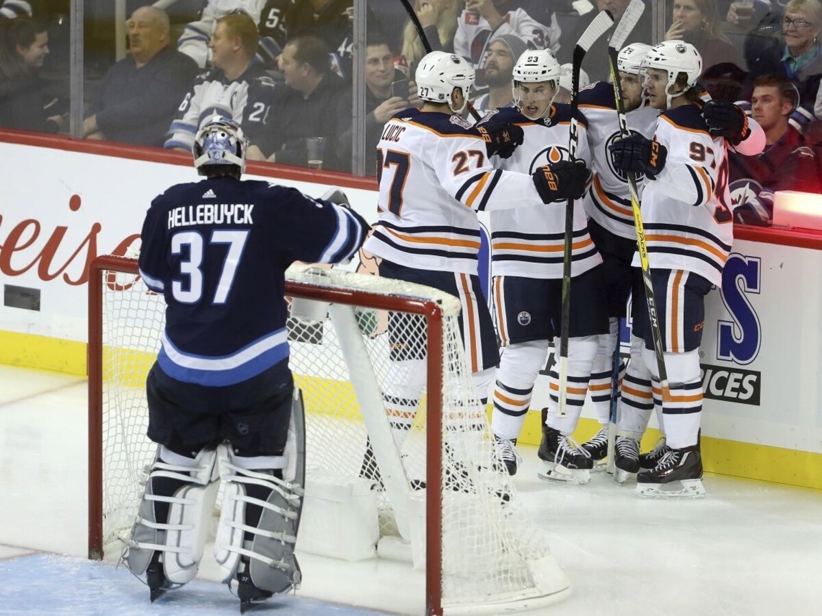 NHL: McDavid a Palmieri prepisovali tabuľky, Pánik nebodoval