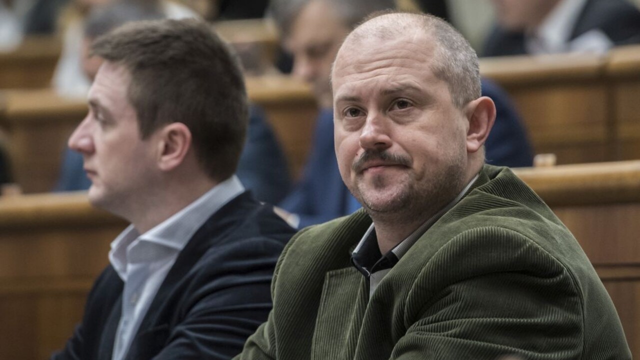 Má šancu prejsť. Kotlebovci podporia návrh na dôchodkový strop