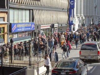 V Kanade vypukol marihuanový ošiaľ, čakajú na ňu v radoch