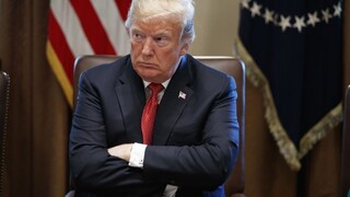 Trump pohrozil zatvorením hranice, dôvodom je príval migrantov