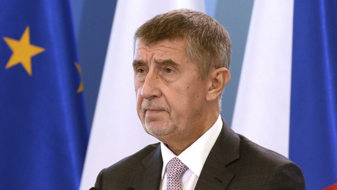 Sťažujte sa u Mečiara a Klausa, odkázal Babiš neprajníkom