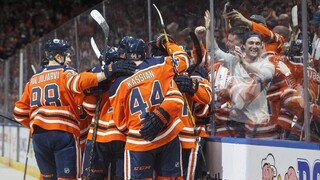 NHL: Halák s Chárom Boston nezachránili, podľahli Oilers v predĺžení