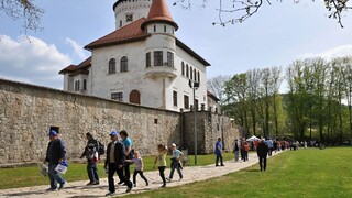 Budatinský hrad znova ožíva, zrekonštruovali múzeum drotárstva
