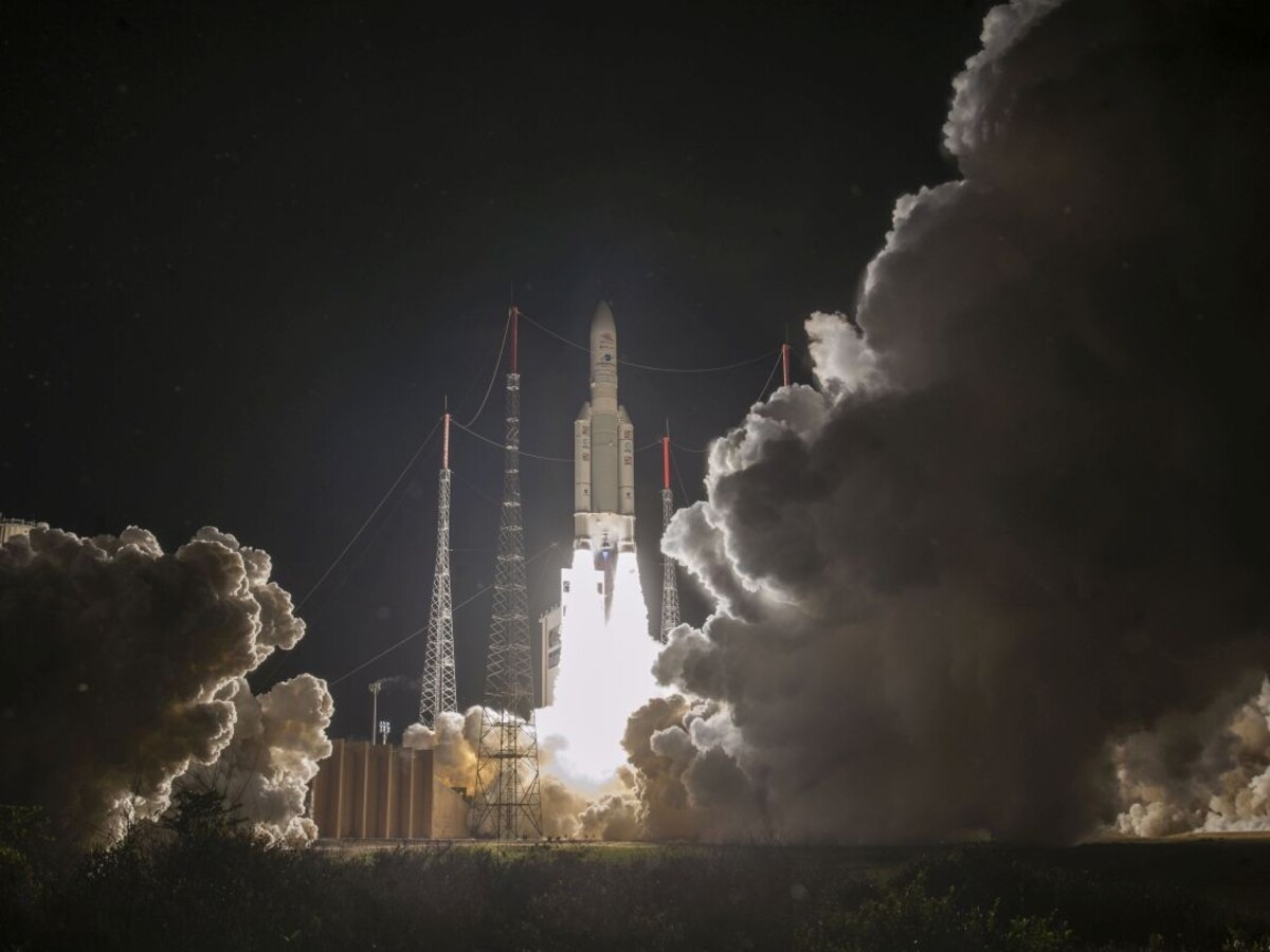 start raketa satelit sonda 1140 px (SITA/AP)