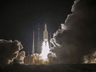 start raketa satelit sonda 1140 px (SITA/AP)