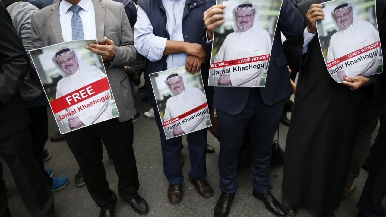 Princ zatelefonoval synovi zavraždeného novinára. Vinu si nepriznáva