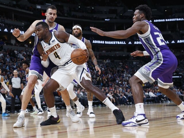 NBA: Detroit tesne zdolal Philadelphiu, suverénny je aj Denver