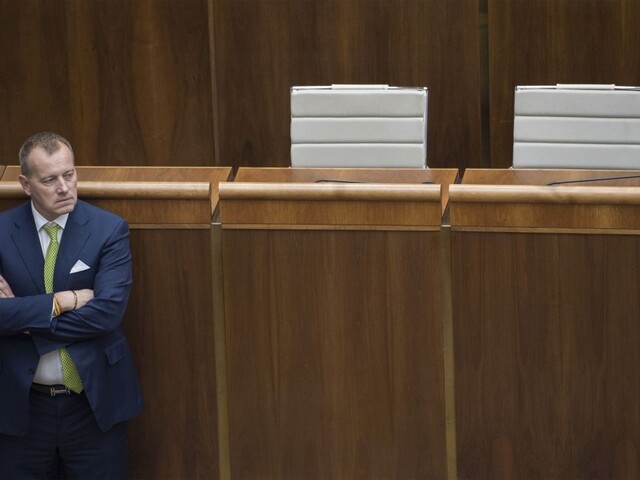 Kollár je podľa Hlinu vydierateľný. Nikoho nezaujíma, reaguje šéf Sme rodina