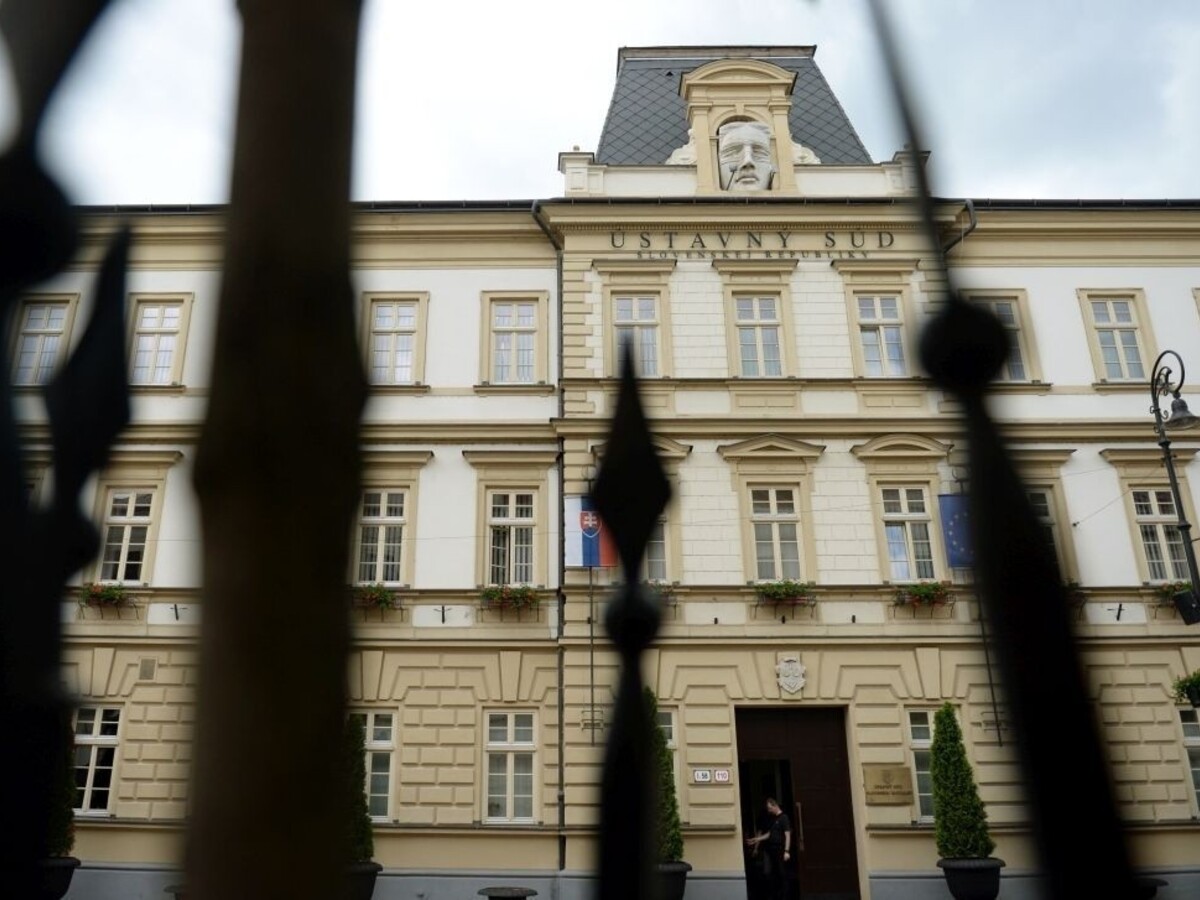 Pri voľbe kandidátov na ústavných sudcov predsa len nastanú zmeny