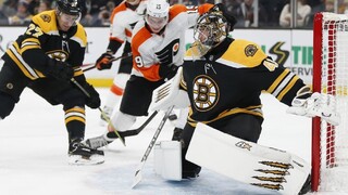NHL: Chára prispel k víťazstvu Bostonu, Pittsburgh deklasoval Calgary