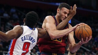 NBA: Clevelandu sa nedarí, utrpeli piatu prehru v rade