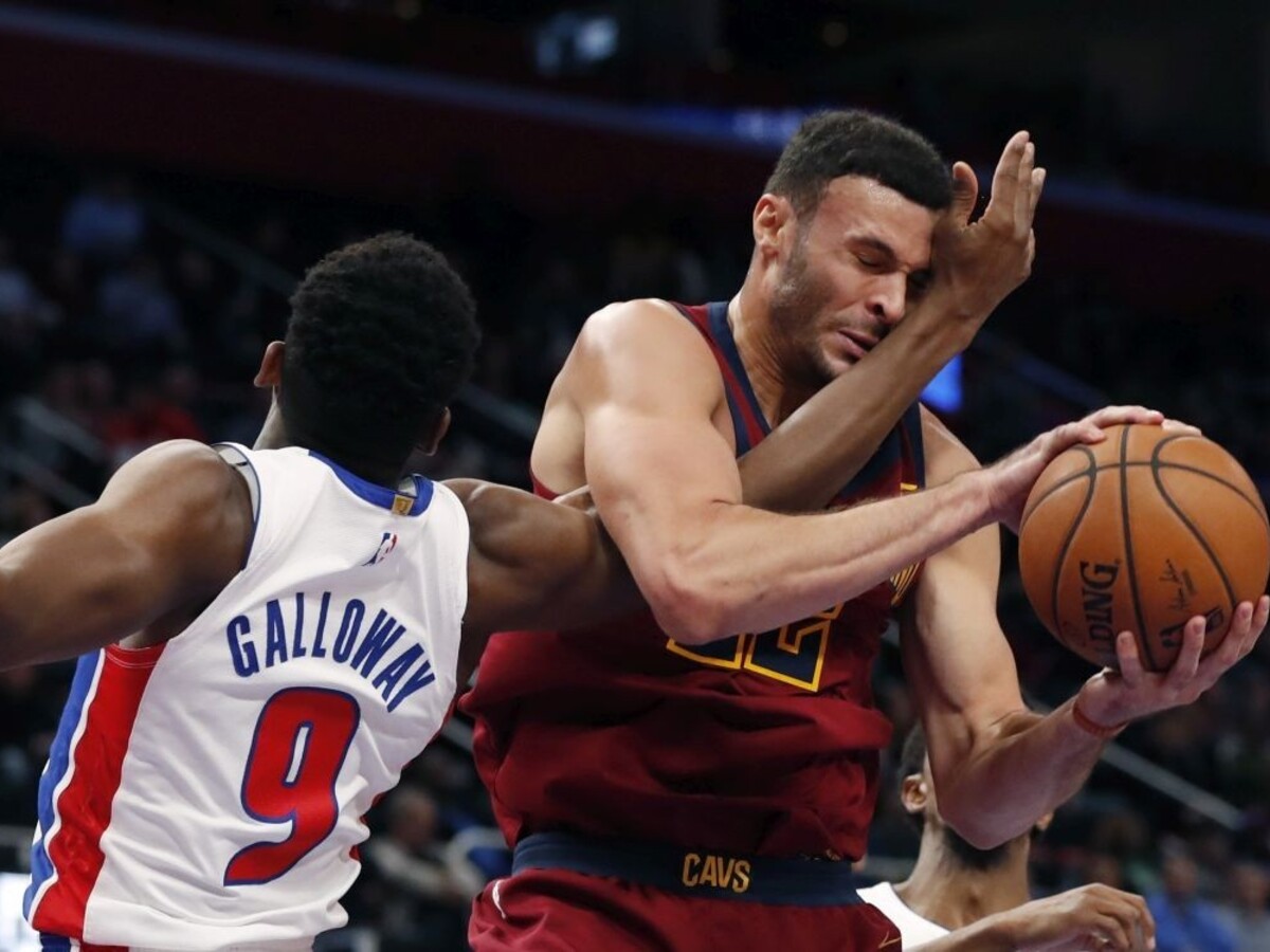 NBA: Clevelandu sa nedarí, utrpeli piatu prehru v rade