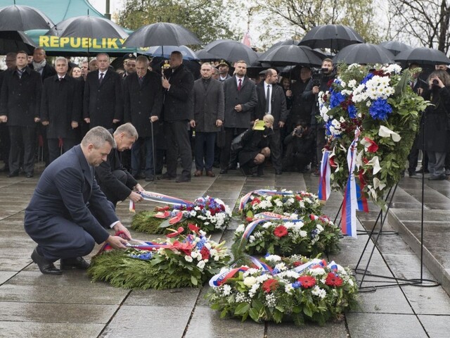 Výročie ČSR si pripomenuli pietnym aktom, blahoželal aj Putin