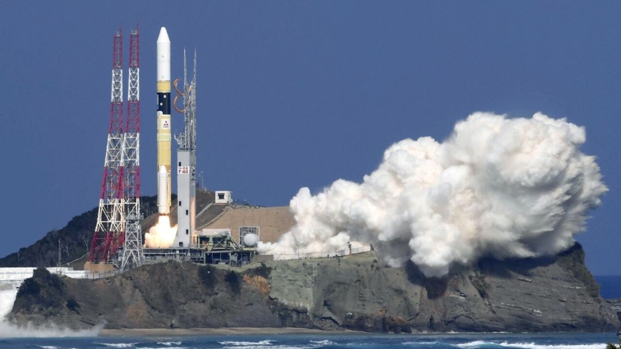 Dubaj vypustil svoj prvý satelit, do 100 rokov chce osídliť Mars