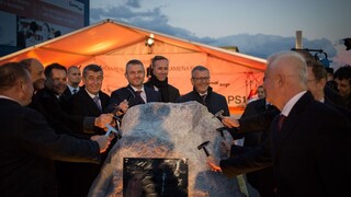 Papierne majú dôveru investora, spustili výstavbu nového stroja