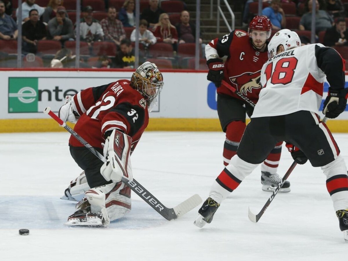 NHL: Pánik pomohol Coyotes k triumfu, uspel aj Boston s Halákom