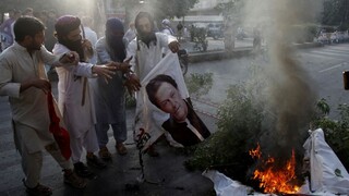 Radikáli žiadajú pre oslobodenú kresťanku verejné obesenie