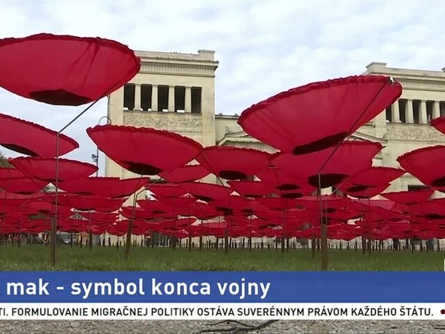 Na námestí rozprestreli vlčí mak, symbolizuje pamiatku padlých