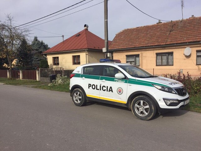 Žena vo svojom dome vystrašila nepozvaného návštevníka, ten sa dal na útek