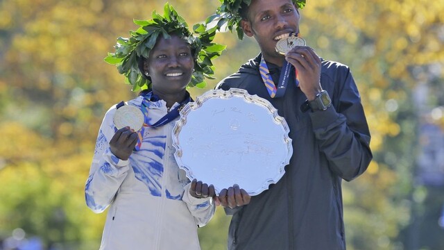 Víťazmi maratónu v New Yorku sa stali vytrvalci z Afriky