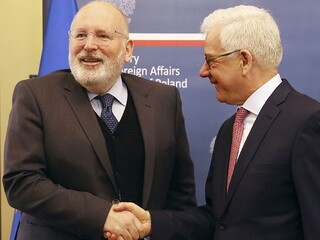 Voľby do EP budú zlomové, Šefčovič podporil Timmermansa