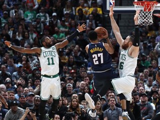 NBA: Warriors dosiahli ďalšie víťazstvo, strely Murrayho pomohli Denveru
