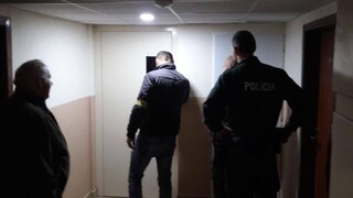 NAKA zasahovala v Trenčíne, išlo o veľký finančný podvod