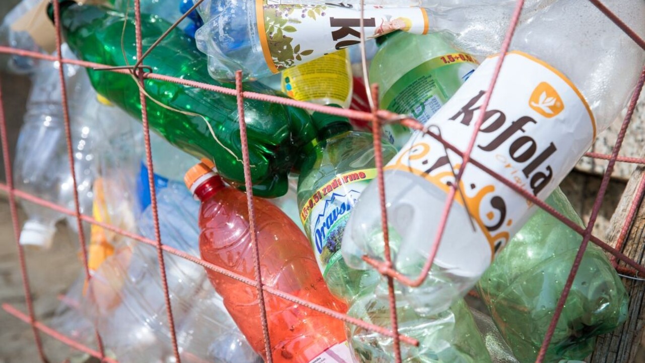 plastové fľaše plasty plast 1140 (SITA/Diana Černáková)