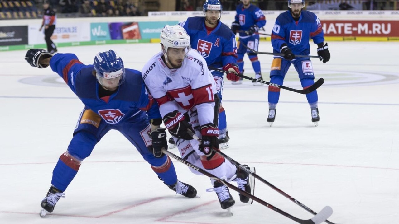 Úvodný zápas hokejistom nevyšiel, podľahli Švajčiarom