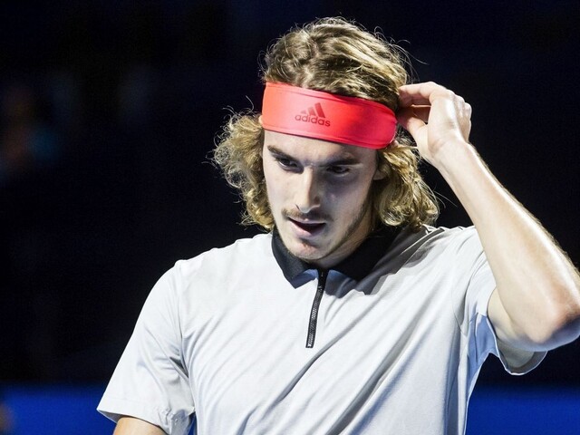 Tsitsipas porazil i Hurkača a smeruje do semifinále turnaja v Miláne