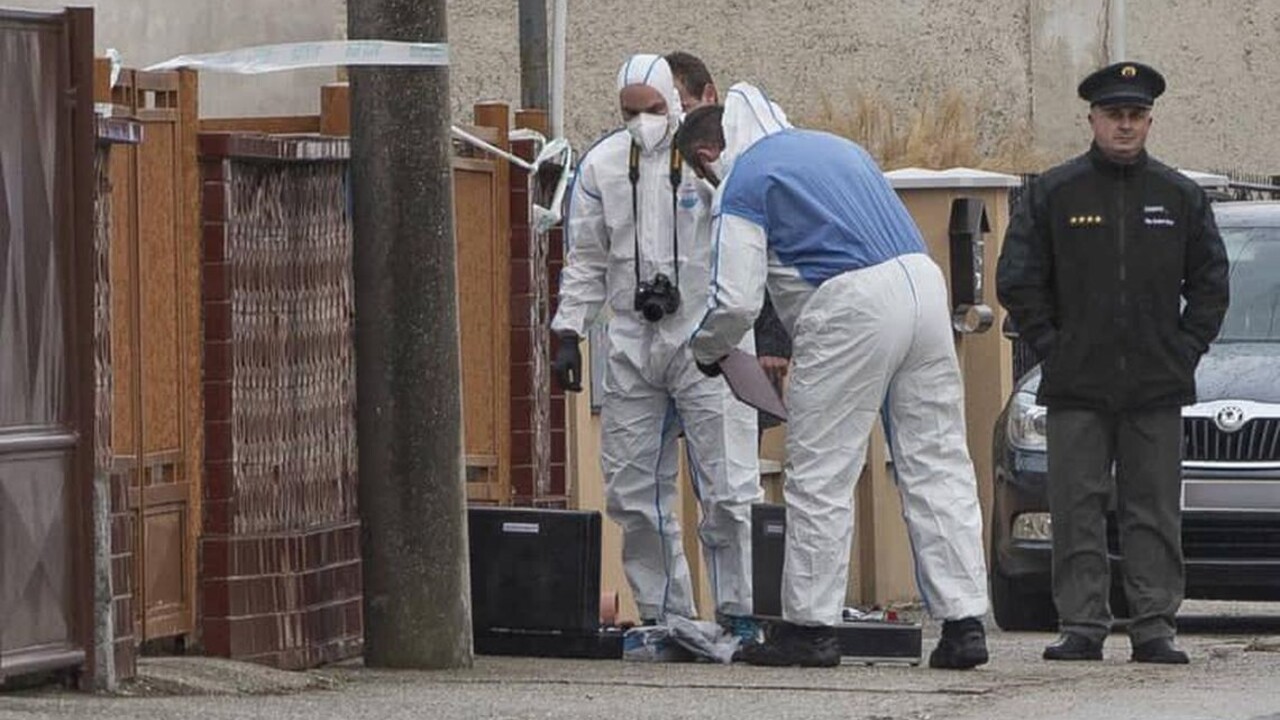 Manželský pár dobodali nožom. Polícia tvrdí, že pozná vrahyňu