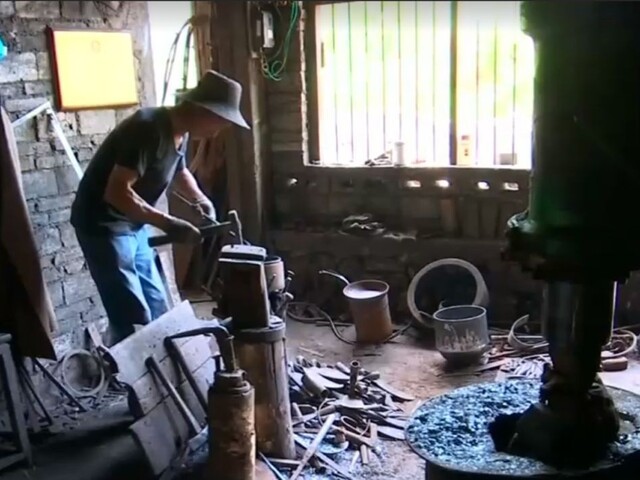 Dedinky odrezané od sveta / Ručne vyrobené woky sú opäť hitom