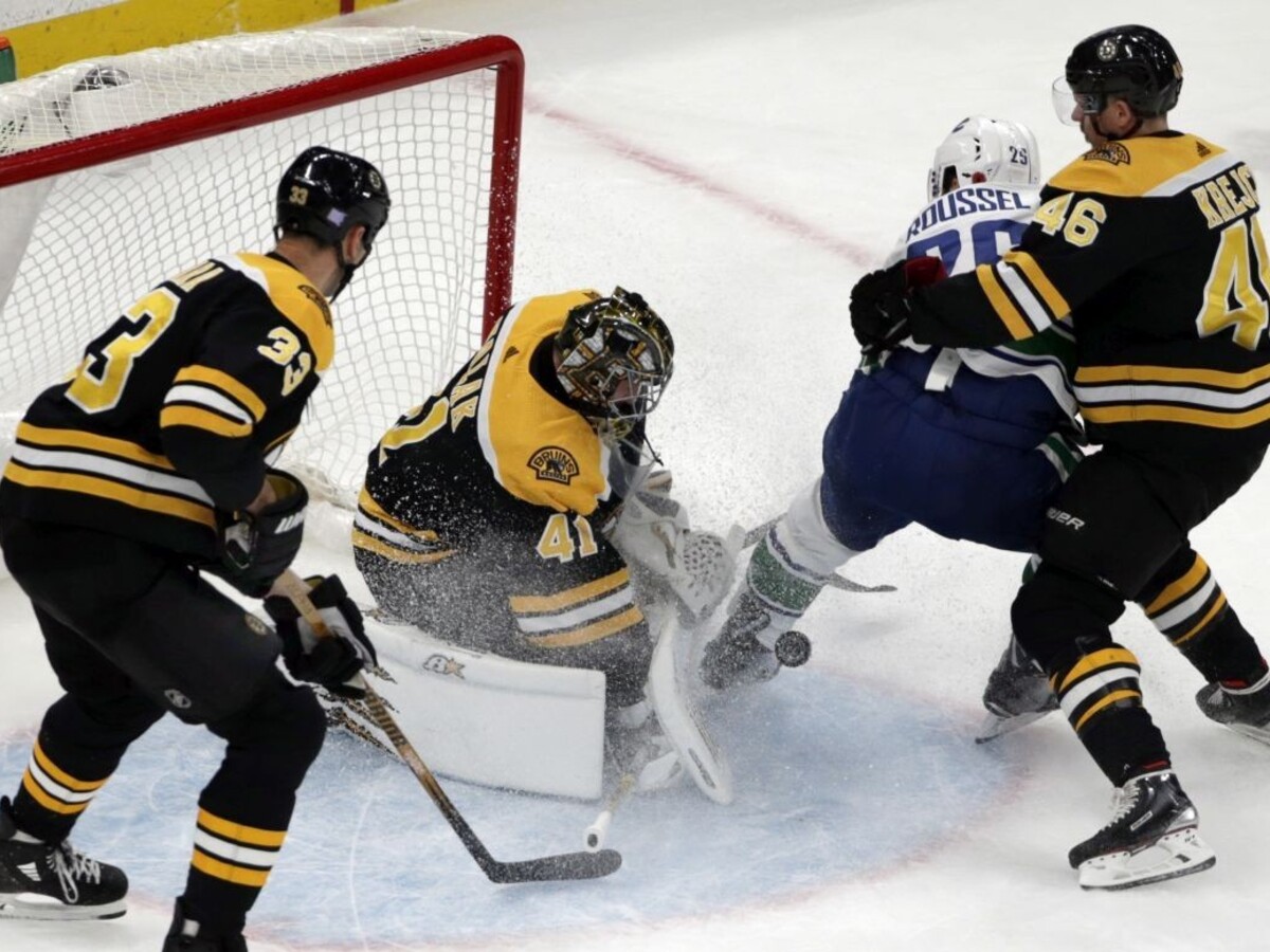 NHL: Boston podľahol Coloradu. Chára nedohral, poranil si nohu