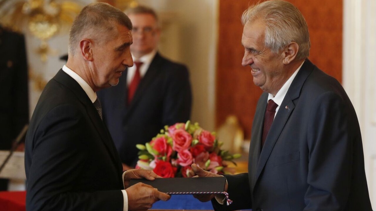 Zeman má v Babišovej kauze jasno. Ak padne vláda, poverí ho znova