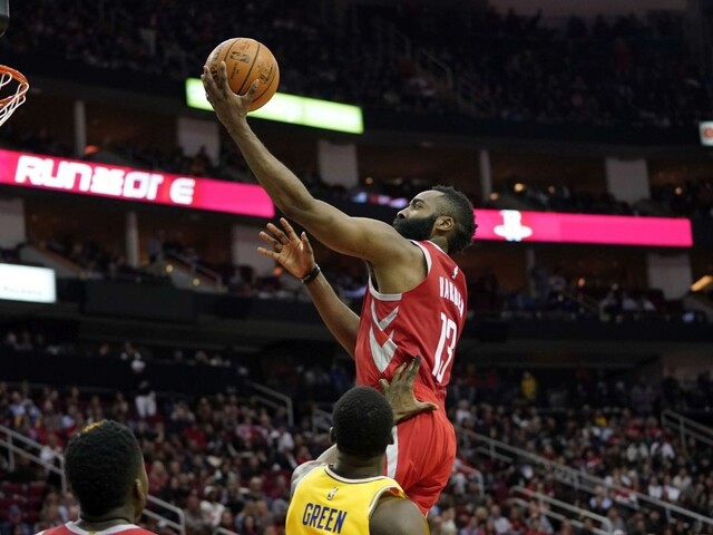 NBA: Harden režíroval úspech Houstonu, pripísal si 27 bodov