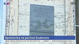 Uctili si Nežnú revolúciu, k pamätnej tabuli kládli vence