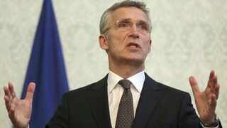 Ministri obrany EÚ prerokujú rozvoj spolupráce s NATO