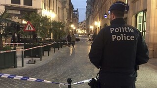 Útočník dobodal policajta v centre Bruselu, motív ostáva nejasný