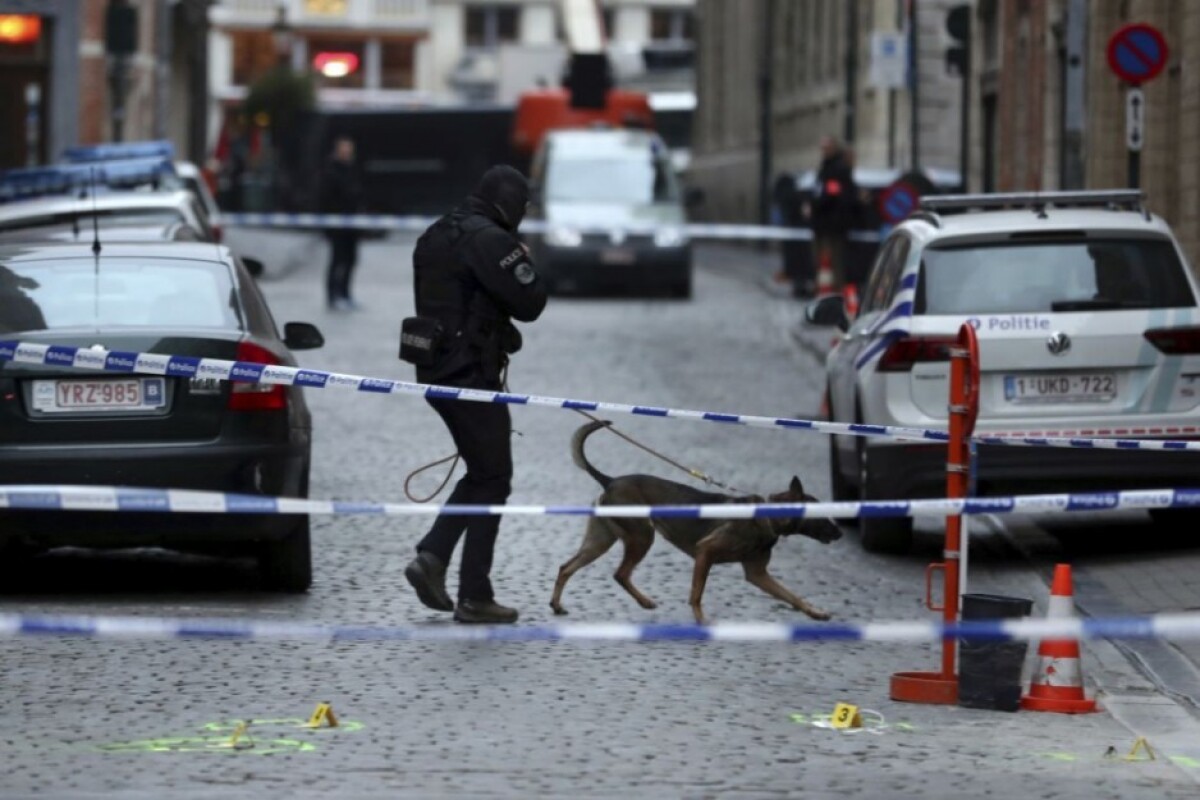 belgium-police-stabbing-99288-6497fdbc386d478e8180af6e48495233_04ce6cb6.jpg