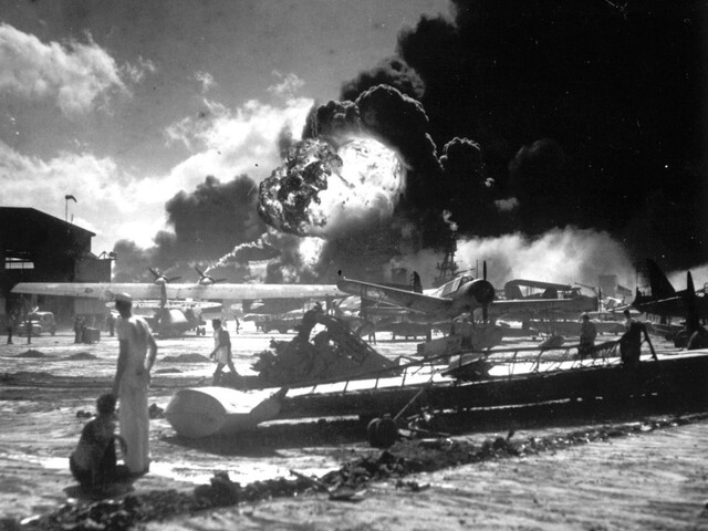 Zomrel najstarší vojnový veterán, prežil útok na Pearl Harbor