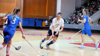 Olympijské legendy a florbalové hviezdy si zahrali exhibičný zápas