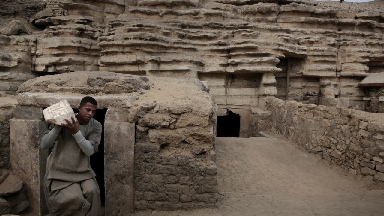 V Egypte objavili novú hrobku, ukrývala tisícky sošiek