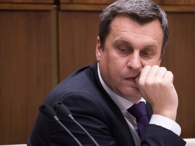 Danko trvá na odvode. Podľa Kollára sa to prejaví na cenách
