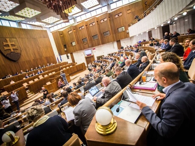 Vzniká nová kresťanská strana, chce osloviť i známe tváre