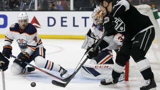 NHL: Pánik bol pri výprasku Flames, Budaj zostal na striedačke