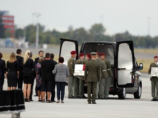 Českých a amerických vojakov vyšetrujú pre smrť zbitého Afganca